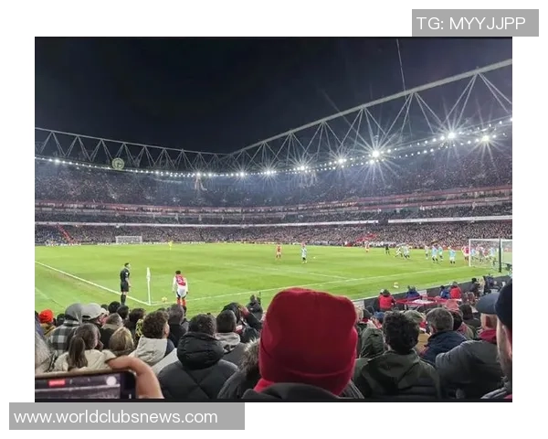 曼城迎战萨格勒斯球队实力对决引发球迷热议